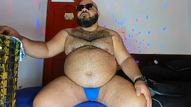 Latino bigcock online show from 03-06-26, 10:39
