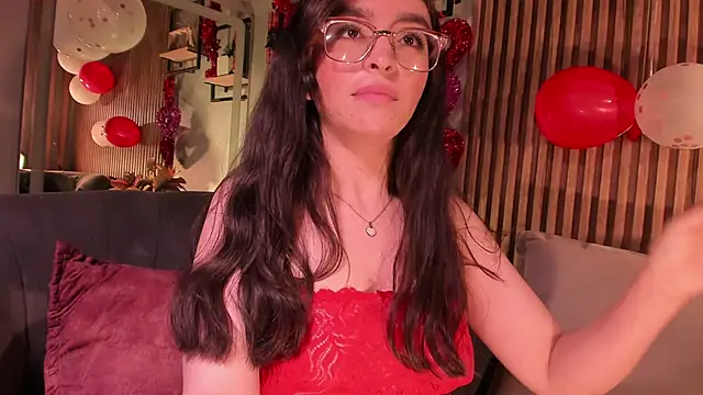 Eva Macalliter online show from 02-15-26, 07:51