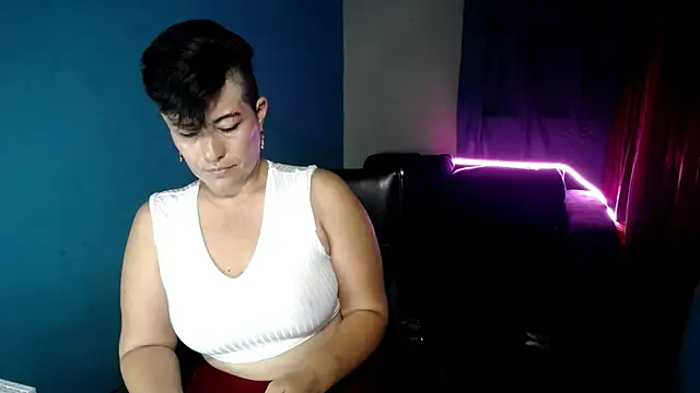 Snapshot of Sunny_rayz_ chatting on 06-26-26, 10:30 Sunny rayz online show from 06-26-26, 10:30