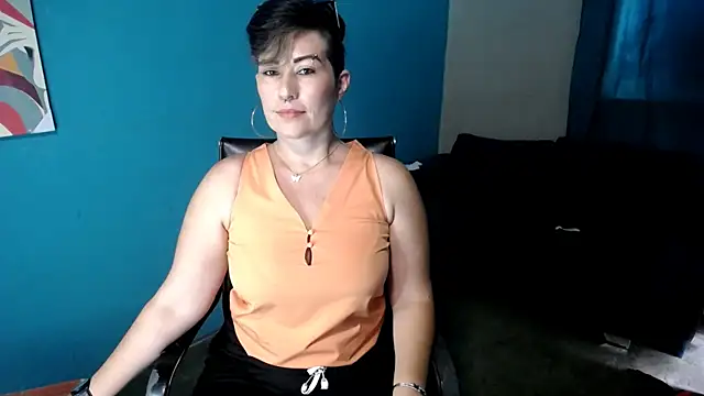 Snapshot of Sunny_rayz_ chatting on 07-06-26, 02:47 Sunny rayz online show from 07-06-26, 02:47