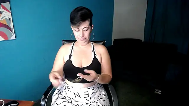 Snapshot of Sunny_rayz_ chatting on 07-07-26, 10:30 Sunny rayz online show from 07-07-26, 10:30
