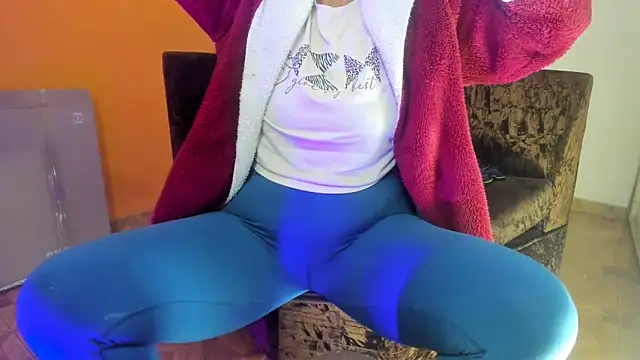 daleska ayala 1 online show from 12-18-24, 10:57