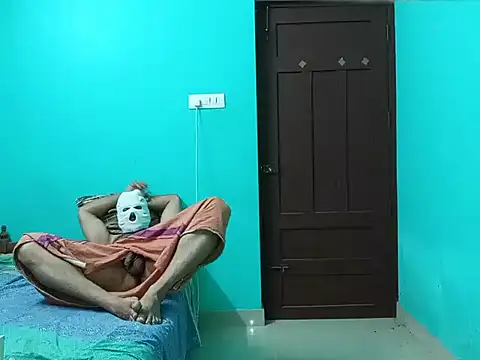 Snapshot of Sultryandrews chatting on 12-11-24, 02:11 Sultryandrews online show from 12-11-24, 02:11