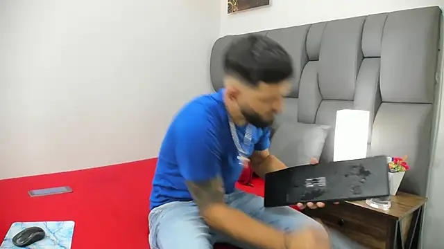 Thiagogomez online show from 03-12-26, 07:09