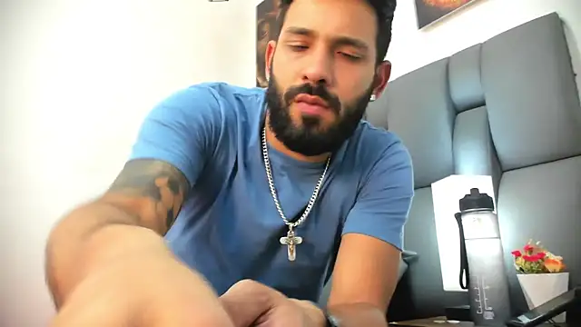 Thiagogomez online show from 04-07-26, 07:14