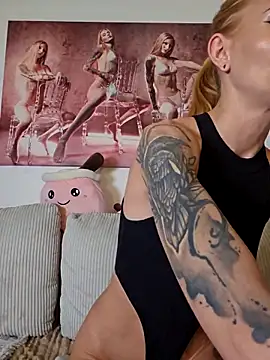 LessiaMia online show from 02-22-26, 08:51