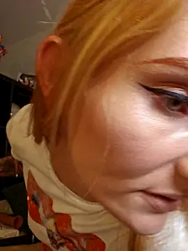 LessiaMia online show from 04-22-26, 07:59