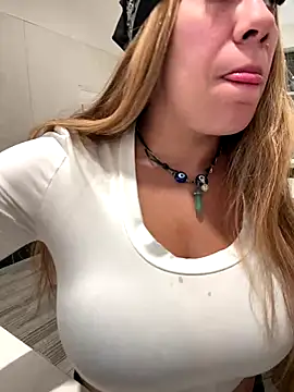 Snapshot of Bigbuttbrooklynn chatting on 11-18-25, 07:13 Bigbuttbrooklynn online show from 11-18-25, 07:13