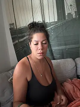 Snapshot of Bigbuttbrooklynn chatting on 05-04-26, 01:51 Bigbuttbrooklynn online show from 05-04-26, 01:51