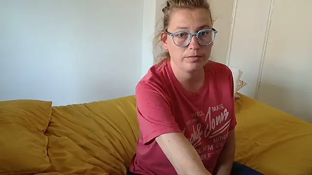 Snapshot of cumfun chatting on 07-19-26, 02:32 cumfun online show from 07-19-26, 02:32