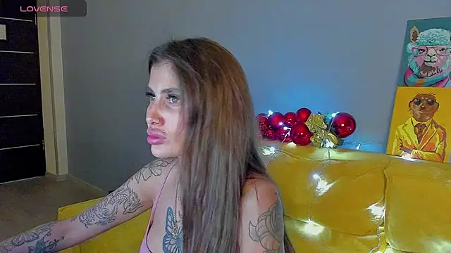 Snapshot of Patricia_Cox chatting on 12-14-24, 09:45 Patricia Cox online show from 12-14-24, 09:45
