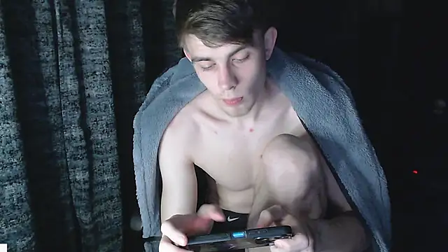 Student Oliver online show from 11-21-25, 06:06