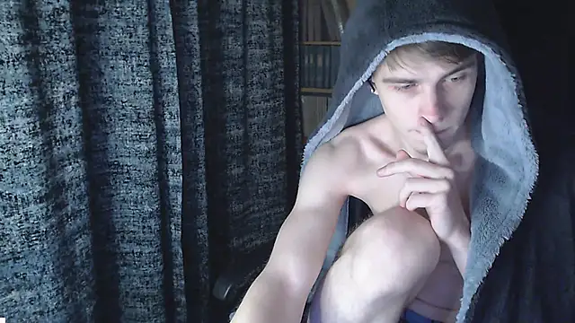 Student Oliver online show from 11-23-25, 07:02