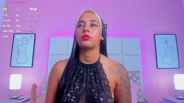 Snapshot of charlotte_kisss chatting on 06-09-26, 07:14 charlotte kisss online show from 06-09-26, 07:14
