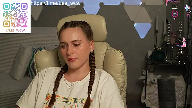 HarleyDeess online show from 11-26-25, 08:10