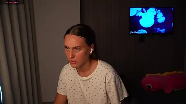 Snapshot of HarleyDeess chatting on 06-28-26, 12:16 HarleyDeess online show from 06-28-26, 12:16