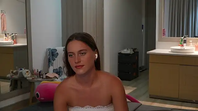 Snapshot of HarleyDeess chatting on 07-06-26, 08:11 HarleyDeess online show from 07-06-26, 08:11