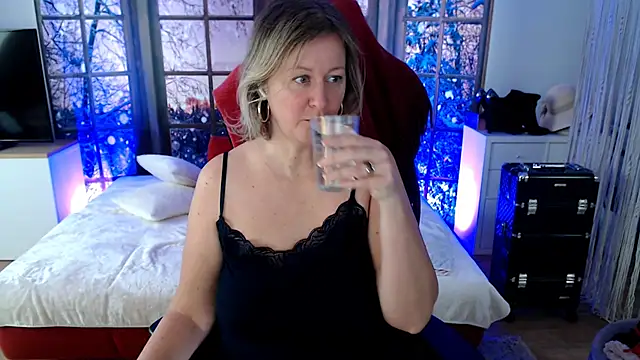 MarleneBloem online show from 01-24-25, 10:43