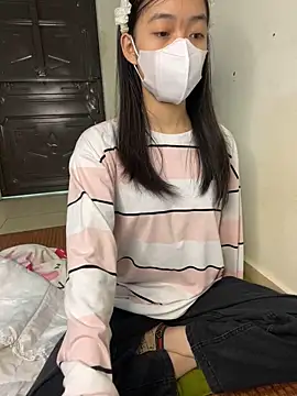 DA-EUN online show from 12-23-24, 01:29