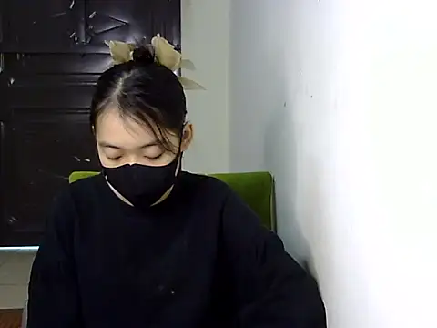 DA-EUN online show from 12-25-24, 01:53