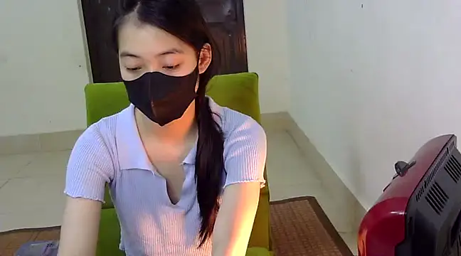 DA-EUN online show from 03-13-25, 03:33