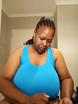 bustylisa1983 online show from 03-18-26, 05:43