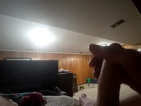 Snapshot of Travislovescum chatting on 11-18-25, 03:12 Travislovescum online show from 11-18-25, 03:12