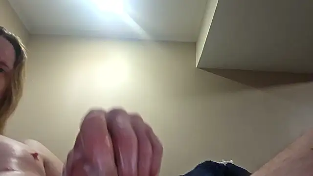 Snapshot of Travislovescum chatting on 01-19-26, 09:02 Travislovescum online show from 01-19-26, 09:02