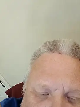 Snapshot of Jbirdb48 chatting on 11-07-25, 06:52 Jbirdb48 online show from 11-07-25, 06:52