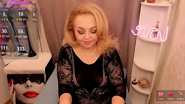 Snapshot of ShannaKingson chatting on 01-10-25, 07:43 ShannaKingson online show from 01-10-25, 07:43