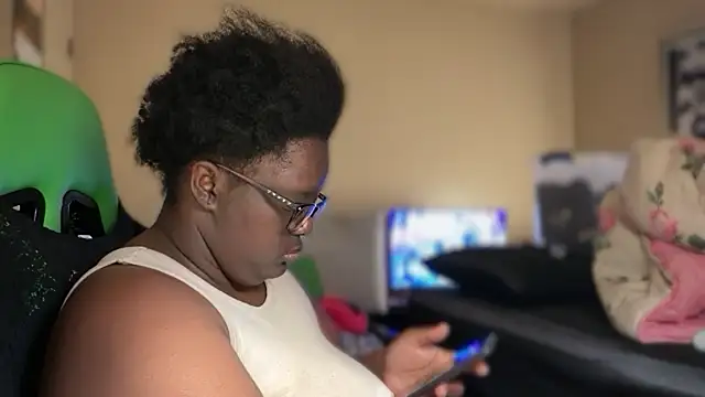 Yagurl  west online show from 01-12-26, 04:39