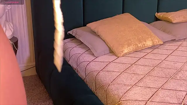 viviann evans online show from 01-13-26, 01:00