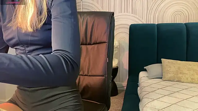 viviann evans online show from 02-04-26, 01:00