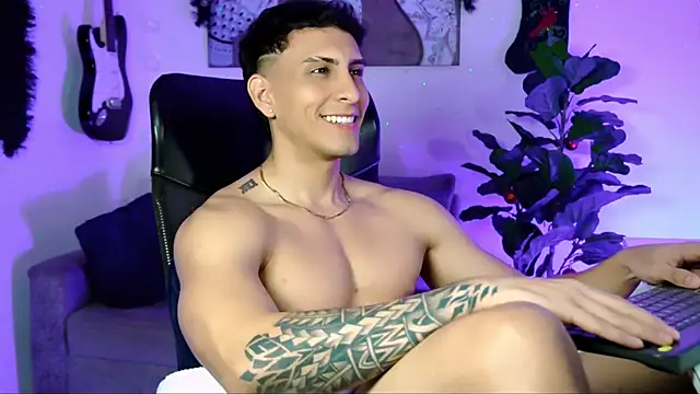 Snapshot of _Ryan_walker chatting on 03-04-26, 05:46 Ryan walker online show from 03-04-26, 05:46