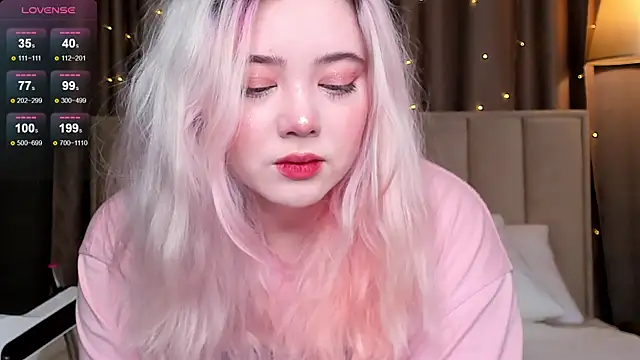 Snapshot of __KawaiiYuki__ chatting on 01-24-25, 08:55   KawaiiYuki   online show from 01-24-25, 08:55