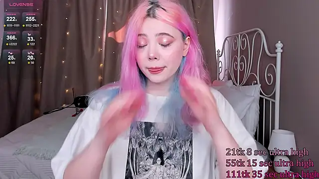 Snapshot of __KawaiiYuki__ chatting on 03-22-25, 09:02   KawaiiYuki   online show from 03-22-25, 09:02