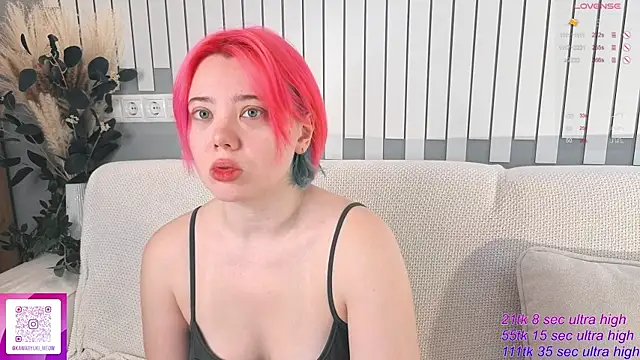   KawaiiYuki   online show from 11-17-25, 06:41