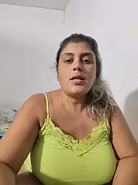 Snapshot of AlyDenalioficial chatting on 06-10-26, 04:50 AlyDenalioficial online show from 06-10-26, 04:50