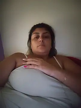 Snapshot of AlyDenalioficial chatting on 07-09-26, 04:22 AlyDenalioficial online show from 07-09-26, 04:22