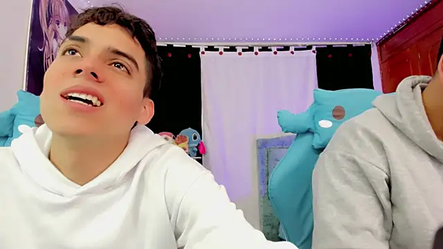 Snapshot of jake_and_joaquin chatting on 12-01-24, 11:36 jake and joaquin online show from 12-01-24, 11:36