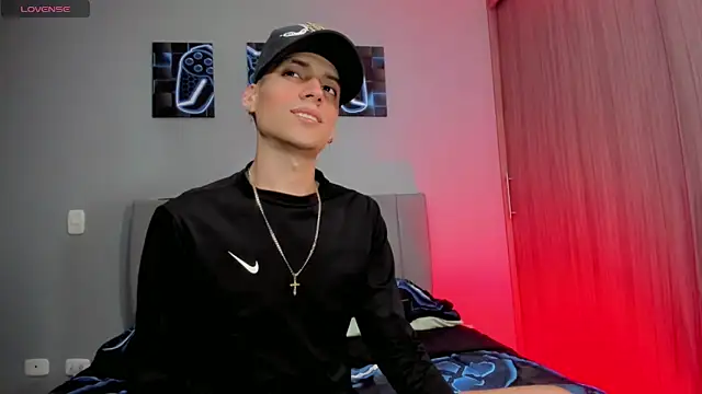 Snapshot of jake_and_joaquin chatting on 09-17-25, 03:08 jake and joaquin online show from 09-17-25, 03:08