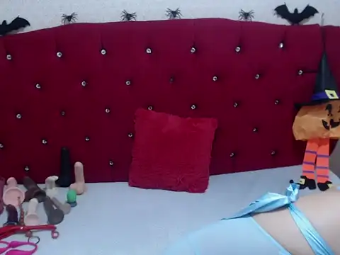 AdaFawxx online show from 10-31-25, 03:51