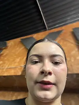 Snapshot of aneesa_darzi chatting on 02-03-26, 10:04 aneesa darzi online show from 02-03-26, 10:04