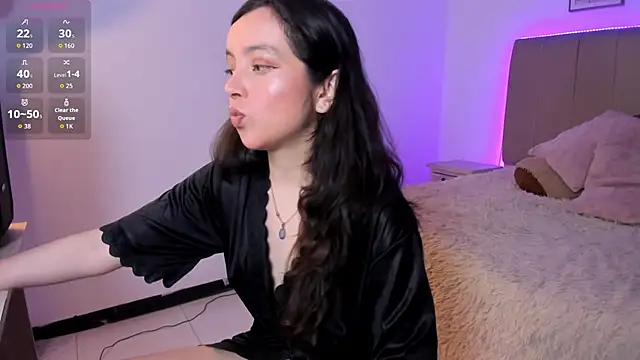 Snapshot of ana_ev chatting on 05-17-26, 11:50 ana ev online show from 05-17-26, 11:50