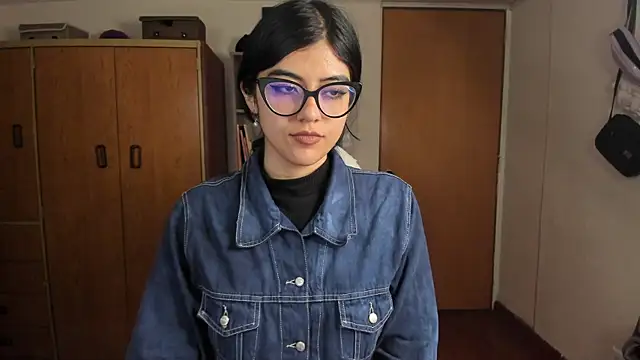 valerie  skyy online show from 12-17-24, 02:44