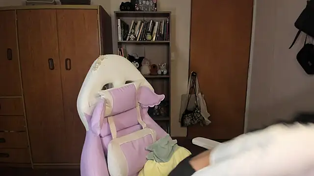 valerie  skyy online show from 01-10-25, 02:57