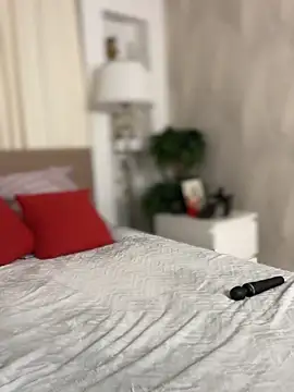 MiaMinx online show from 12-21-25, 11:34