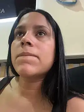 Snapshot of pamela_anderson_ chatting on 12-23-24, 10:23 pamela anderson online show from 12-23-24, 10:23