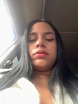 Snapshot of pamela_anderson_ chatting on 12-27-24, 06:10 pamela anderson online show from 12-27-24, 06:10