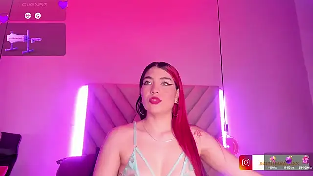 EmmaSwift  online show from 12-12-24, 02:26